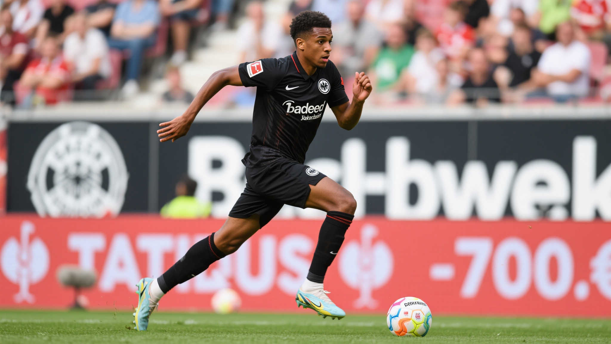 拜仁转会传闻：加克波身价7000万欧再度引关注